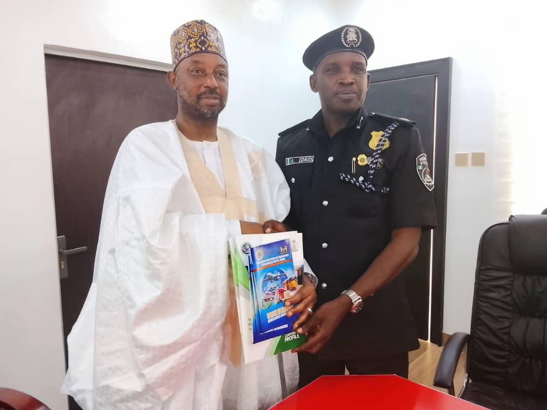 POLICE BOSS VISITS NITT-CALLS FOR COLLECTIVE SECURITY EFFORT